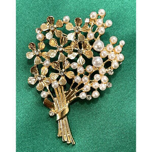 NWOT Gold Floral Bouquet Brooch Pin Pearl Rhinestone Vintage Inspired